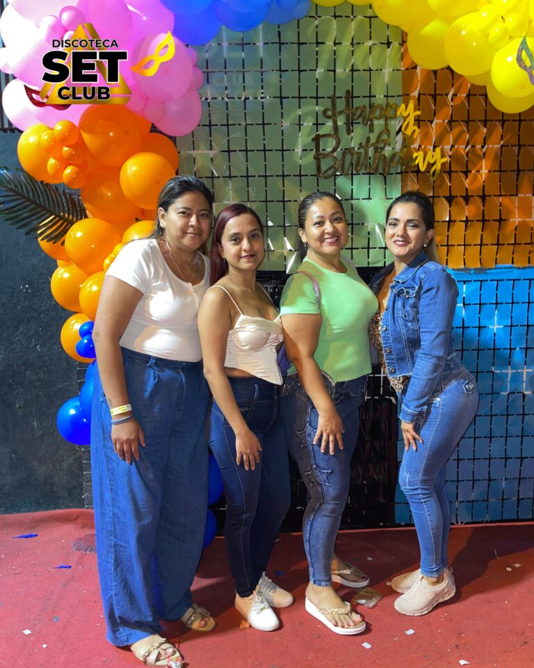 Celebra tu Cumpleaños a lo GRANDE en Set Club tu Discoteca en la Zona Rosa de Guayaquil Porque un año más se festeja con estilo, música, luces y la mejor farra de Guayaquil Descubre Set Club, la mejor Discoteca de Guayaquil. Disfruta de las Mejores Farras y un Ambiente Nocturno Inigualable en la Zona Rosa. ¡No te lo pierdas! Discotecas en Guayaquil Discoteca Set Club Guayaquil. La Mejor Discoteca de Guayaquil, Zona Rosa Turística Vive la experiencia única de Set Club en Guayaquil, Las mejores farras y un ambiente nocturno espectacular te esperan en la Zona Rosa. Únete a la fiesta. Este sábado y todos los viernes y sábados, la rumba sube de nivel en SET CLUB Prepárate para una noche llena de Flow, Reggaeton, Electrónica, Merengue, salsa, sabor y mucha fiesta No te pierdas Set Club en Guayaquil! La mejor discoteca del centro, con farras inolvidables y un ambiente nocturno que te hará bailar toda la noche. Y si estás de cumpleaños... ¡la celebración es toda tuya! Descubre la experiencia nocturna definitiva en tu Discoteca Set Club, en el corazón de la vida nocturna en Guayaquil. Las Mejores Farras