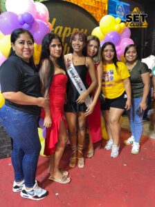 Celebra tu Cumpleaños a lo GRANDE en Set Club tu Discoteca en la Zona Rosa de Guayaquil Porque un año más se festeja con estilo, música, luces y la mejor farra de Guayaquil Descubre Set Club, la mejor Discoteca de Guayaquil. Disfruta de las Mejores Farras y un Ambiente Nocturno Inigualable en la Zona Rosa. ¡No te lo pierdas! Discotecas en Guayaquil Discoteca Set Club Guayaquil. La Mejor Discoteca de Guayaquil, Zona Rosa Turística Vive la experiencia única de Set Club en Guayaquil, Las mejores farras y un ambiente nocturno espectacular te esperan en la Zona Rosa. Únete a la fiesta. Este sábado y todos los viernes y sábados, la rumba sube de nivel en SET CLUB Prepárate para una noche llena de Flow, Reggaeton, Electrónica, Merengue, salsa, sabor y mucha fiesta No te pierdas Set Club en Guayaquil! La mejor discoteca del centro, con farras inolvidables y un ambiente nocturno que te hará bailar toda la noche. Y si estás de cumpleaños... ¡la celebración es toda tuya! Descubre la experiencia nocturna definitiva en tu Discoteca Set Club, en el corazón de la vida nocturna en Guayaquil. Las Mejores Farras