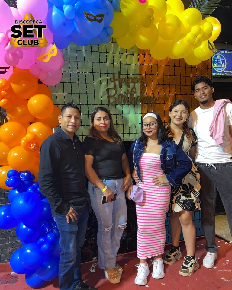 Celebra tu Cumpleaños a lo GRANDE en Set Club tu Discoteca en la Zona Rosa de Guayaquil Porque un año más se festeja con estilo, música, luces y la mejor farra de Guayaquil Descubre Set Club, la mejor Discoteca de Guayaquil. Disfruta de las Mejores Farras y un Ambiente Nocturno Inigualable en la Zona Rosa. ¡No te lo pierdas! Discotecas en Guayaquil Discoteca Set Club Guayaquil. La Mejor Discoteca de Guayaquil, Zona Rosa Turística Vive la experiencia única de Set Club en Guayaquil, Las mejores farras y un ambiente nocturno espectacular te esperan en la Zona Rosa. Únete a la fiesta. Este sábado y todos los viernes y sábados, la rumba sube de nivel en SET CLUB Prepárate para una noche llena de Flow, Reggaeton, Electrónica, Merengue, salsa, sabor y mucha fiesta No te pierdas Set Club en Guayaquil! La mejor discoteca del centro, con farras inolvidables y un ambiente nocturno que te hará bailar toda la noche. Y si estás de cumpleaños... ¡la celebración es toda tuya! Descubre la experiencia nocturna definitiva en tu Discoteca Set Club, en el corazón de la vida nocturna en Guayaquil. Las Mejores Farras