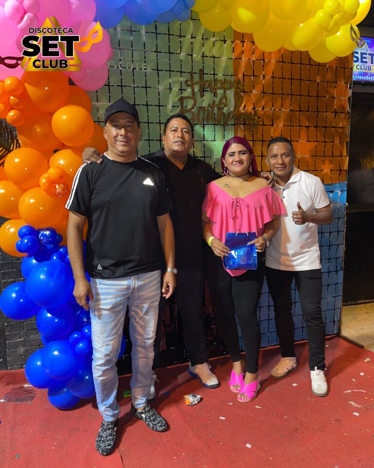 Celebra tu Cumpleaños a lo GRANDE en Set Club tu Discoteca en la Zona Rosa de Guayaquil Porque un año más se festeja con estilo, música, luces y la mejor farra de Guayaquil Descubre Set Club, la mejor Discoteca de Guayaquil. Disfruta de las Mejores Farras y un Ambiente Nocturno Inigualable en la Zona Rosa. ¡No te lo pierdas! Discotecas en Guayaquil Discoteca Set Club Guayaquil. La Mejor Discoteca de Guayaquil, Zona Rosa Turística Vive la experiencia única de Set Club en Guayaquil, Las mejores farras y un ambiente nocturno espectacular te esperan en la Zona Rosa. Únete a la fiesta. Este sábado y todos los viernes y sábados, la rumba sube de nivel en SET CLUB Prepárate para una noche llena de Flow, Reggaeton, Electrónica, Merengue, salsa, sabor y mucha fiesta No te pierdas Set Club en Guayaquil! La mejor discoteca del centro, con farras inolvidables y un ambiente nocturno que te hará bailar toda la noche. Y si estás de cumpleaños... ¡la celebración es toda tuya! Descubre la experiencia nocturna definitiva en tu Discoteca Set Club, en el corazón de la vida nocturna en Guayaquil. Las Mejores Farras