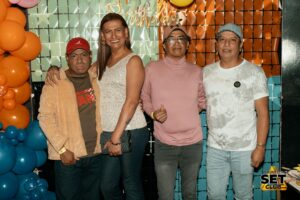 Celebra tu Cumpleaños a lo GRANDE en Set Club tu Discoteca en la Zona Rosa de Guayaquil Porque un año más se festeja con estilo, música, luces y la mejor farra de Guayaquil Descubre Set Club, la mejor Discoteca de Guayaquil. Disfruta de las Mejores Farras y un Ambiente Nocturno Inigualable en la Zona Rosa. ¡No te lo pierdas! Discotecas en Guayaquil Discoteca Set Club Guayaquil. La Mejor Discoteca de Guayaquil, Zona Rosa Turística Vive la experiencia única de Set Club en Guayaquil, Las mejores farras y un ambiente nocturno espectacular te esperan en la Zona Rosa. Únete a la fiesta. Este sábado y todos los viernes y sábados, la rumba sube de nivel en SET CLUB Prepárate para una noche llena de Flow, Reggaeton, Electrónica, Merengue, salsa, sabor y mucha fiesta No te pierdas Set Club en Guayaquil! La mejor discoteca del centro, con farras inolvidables y un ambiente nocturno que te hará bailar toda la noche. Y si estás de cumpleaños... ¡la celebración es toda tuya! Descubre la experiencia nocturna definitiva en tu Discoteca Set Club, en el corazón de la vida nocturna en Guayaquil. Las Mejores Farras