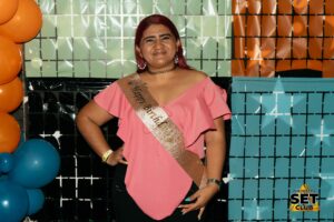 Celebra tu Cumpleaños a lo GRANDE en Set Club tu Discoteca en la Zona Rosa de Guayaquil Porque un año más se festeja con estilo, música, luces y la mejor farra de Guayaquil Descubre Set Club, la mejor Discoteca de Guayaquil. Disfruta de las Mejores Farras y un Ambiente Nocturno Inigualable en la Zona Rosa. ¡No te lo pierdas! Discotecas en Guayaquil Discoteca Set Club Guayaquil. La Mejor Discoteca de Guayaquil, Zona Rosa Turística Vive la experiencia única de Set Club en Guayaquil, Las mejores farras y un ambiente nocturno espectacular te esperan en la Zona Rosa. Únete a la fiesta. Este sábado y todos los viernes y sábados, la rumba sube de nivel en SET CLUB Prepárate para una noche llena de Flow, Reggaeton, Electrónica, Merengue, salsa, sabor y mucha fiesta No te pierdas Set Club en Guayaquil! La mejor discoteca del centro, con farras inolvidables y un ambiente nocturno que te hará bailar toda la noche. Y si estás de cumpleaños... ¡la celebración es toda tuya! Descubre la experiencia nocturna definitiva en tu Discoteca Set Club, en el corazón de la vida nocturna en Guayaquil. Las Mejores Farras