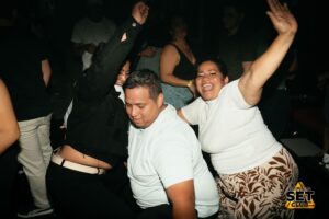 Celebra tu Cumpleaños a lo GRANDE en Set Club tu Discoteca en la Zona Rosa de Guayaquil Porque un año más se festeja con estilo, música, luces y la mejor farra de Guayaquil Descubre Set Club, la mejor Discoteca de Guayaquil. Disfruta de las Mejores Farras y un Ambiente Nocturno Inigualable en la Zona Rosa. ¡No te lo pierdas! Discotecas en Guayaquil Discoteca Set Club Guayaquil. La Mejor Discoteca de Guayaquil, Zona Rosa Turística Vive la experiencia única de Set Club en Guayaquil, Las mejores farras y un ambiente nocturno espectacular te esperan en la Zona Rosa. Únete a la fiesta. Este sábado y todos los viernes y sábados, la rumba sube de nivel en SET CLUB Prepárate para una noche llena de Flow, Reggaeton, Electrónica, Merengue, salsa, sabor y mucha fiesta No te pierdas Set Club en Guayaquil! La mejor discoteca del centro, con farras inolvidables y un ambiente nocturno que te hará bailar toda la noche. Y si estás de cumpleaños... ¡la celebración es toda tuya! Descubre la experiencia nocturna definitiva en tu Discoteca Set Club, en el corazón de la vida nocturna en Guayaquil. Las Mejores Farras