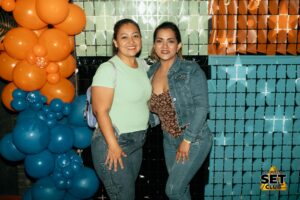 Celebra tu Cumpleaños a lo GRANDE en Set Club tu Discoteca en la Zona Rosa de Guayaquil Porque un año más se festeja con estilo, música, luces y la mejor farra de Guayaquil Descubre Set Club, la mejor Discoteca de Guayaquil. Disfruta de las Mejores Farras y un Ambiente Nocturno Inigualable en la Zona Rosa. ¡No te lo pierdas! Discotecas en Guayaquil Discoteca Set Club Guayaquil. La Mejor Discoteca de Guayaquil, Zona Rosa Turística Vive la experiencia única de Set Club en Guayaquil, Las mejores farras y un ambiente nocturno espectacular te esperan en la Zona Rosa. Únete a la fiesta. Este sábado y todos los viernes y sábados, la rumba sube de nivel en SET CLUB Prepárate para una noche llena de Flow, Reggaeton, Electrónica, Merengue, salsa, sabor y mucha fiesta No te pierdas Set Club en Guayaquil! La mejor discoteca del centro, con farras inolvidables y un ambiente nocturno que te hará bailar toda la noche. Y si estás de cumpleaños... ¡la celebración es toda tuya! Descubre la experiencia nocturna definitiva en tu Discoteca Set Club, en el corazón de la vida nocturna en Guayaquil. Las Mejores Farras