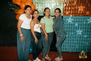 Celebra tu Cumpleaños a lo GRANDE en Set Club tu Discoteca en la Zona Rosa de Guayaquil Porque un año más se festeja con estilo, música, luces y la mejor farra de Guayaquil Descubre Set Club, la mejor Discoteca de Guayaquil. Disfruta de las Mejores Farras y un Ambiente Nocturno Inigualable en la Zona Rosa. ¡No te lo pierdas! Discotecas en Guayaquil Discoteca Set Club Guayaquil. La Mejor Discoteca de Guayaquil, Zona Rosa Turística Vive la experiencia única de Set Club en Guayaquil, Las mejores farras y un ambiente nocturno espectacular te esperan en la Zona Rosa. Únete a la fiesta. Este sábado y todos los viernes y sábados, la rumba sube de nivel en SET CLUB Prepárate para una noche llena de Flow, Reggaeton, Electrónica, Merengue, salsa, sabor y mucha fiesta No te pierdas Set Club en Guayaquil! La mejor discoteca del centro, con farras inolvidables y un ambiente nocturno que te hará bailar toda la noche. Y si estás de cumpleaños... ¡la celebración es toda tuya! Descubre la experiencia nocturna definitiva en tu Discoteca Set Club, en el corazón de la vida nocturna en Guayaquil. Las Mejores Farras