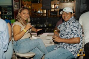 Celebra tu Cumpleaños a lo GRANDE en Set Club tu Discoteca en la Zona Rosa de Guayaquil Porque un año más se festeja con estilo, música, luces y la mejor farra de Guayaquil Descubre Set Club, la mejor Discoteca de Guayaquil. Disfruta de las Mejores Farras y un Ambiente Nocturno Inigualable en la Zona Rosa. ¡No te lo pierdas! Discotecas en Guayaquil Discoteca Set Club Guayaquil. La Mejor Discoteca de Guayaquil, Zona Rosa Turística Vive la experiencia única de Set Club en Guayaquil, Las mejores farras y un ambiente nocturno espectacular te esperan en la Zona Rosa. Únete a la fiesta. Este sábado y todos los viernes y sábados, la rumba sube de nivel en SET CLUB Prepárate para una noche llena de Flow, Reggaeton, Electrónica, Merengue, salsa, sabor y mucha fiesta No te pierdas Set Club en Guayaquil! La mejor discoteca del centro, con farras inolvidables y un ambiente nocturno que te hará bailar toda la noche. Y si estás de cumpleaños... ¡la celebración es toda tuya! Descubre la experiencia nocturna definitiva en tu Discoteca Set Club, en el corazón de la vida nocturna en Guayaquil. Las Mejores Farras