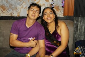 Celebra tu Cumpleaños a lo GRANDE en Set Club tu Discoteca en la Zona Rosa de Guayaquil Porque un año más se festeja con estilo, música, luces y la mejor farra de Guayaquil Descubre Set Club, la mejor Discoteca de Guayaquil. Disfruta de las Mejores Farras y un Ambiente Nocturno Inigualable en la Zona Rosa. ¡No te lo pierdas! Discotecas en Guayaquil Discoteca Set Club Guayaquil. La Mejor Discoteca de Guayaquil, Zona Rosa Turística Vive la experiencia única de Set Club en Guayaquil, Las mejores farras y un ambiente nocturno espectacular te esperan en la Zona Rosa. Únete a la fiesta. Este sábado y todos los viernes y sábados, la rumba sube de nivel en SET CLUB Prepárate para una noche llena de Flow, Reggaeton, Electrónica, Merengue, salsa, sabor y mucha fiesta No te pierdas Set Club en Guayaquil! La mejor discoteca del centro, con farras inolvidables y un ambiente nocturno que te hará bailar toda la noche. Y si estás de cumpleaños... ¡la celebración es toda tuya! Descubre la experiencia nocturna definitiva en tu Discoteca Set Club, en el corazón de la vida nocturna en Guayaquil. Las Mejores Farras